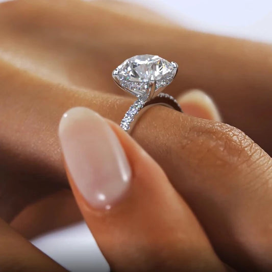 Bague en Moissanite 2 Carats – Éclat de l’Amour Éternel