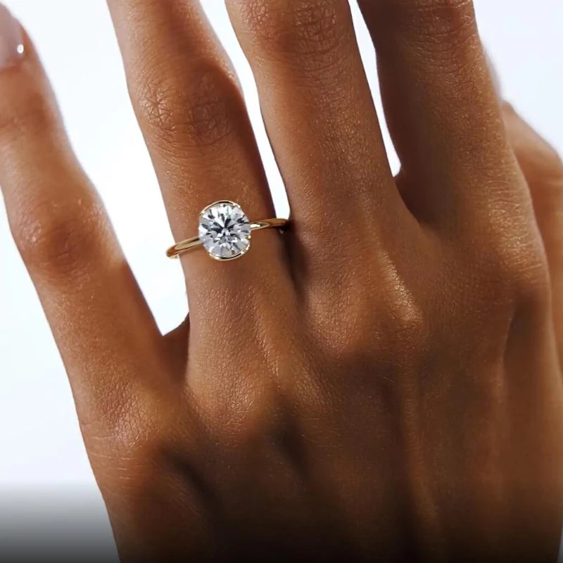 Bague Solitaire en Moissanite – Éclat Pur de l’Amour